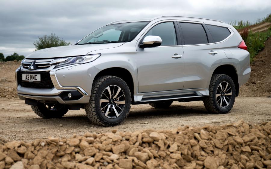  Mitsubishi Shogun Sport 2018 года  (UK) (фото 5 из 10)
